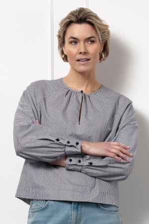 Studio Anneloes Studio Anneloes babs poplin stripe top 12532 T-shirt Lange mouw 1169 off white/dark blue