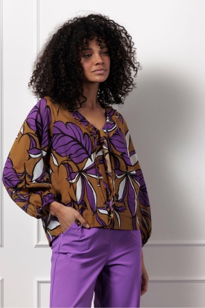 Studio Anneloes Studio Anneloes lola flower blouse 12896 Blouse 2550 honey/purple
