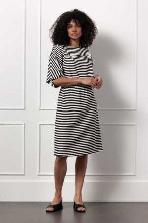 Studio Anneloes Studio Anneloes wilma stripe dress 12899 Jurk 1190 off white/black
