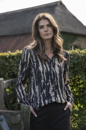 Elvira Casuals Elvira Casuals blouse loes e5 25-006 Blouse 1035 winter tie dye